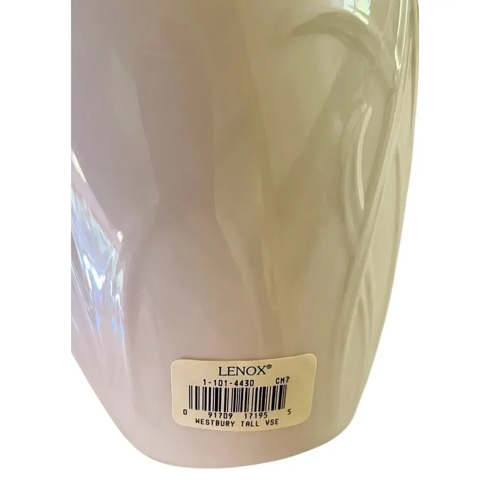 Vintage New Lenox Westbury Ivory Vase Scallop Gold Guilted Cut Out Tulip Leaves